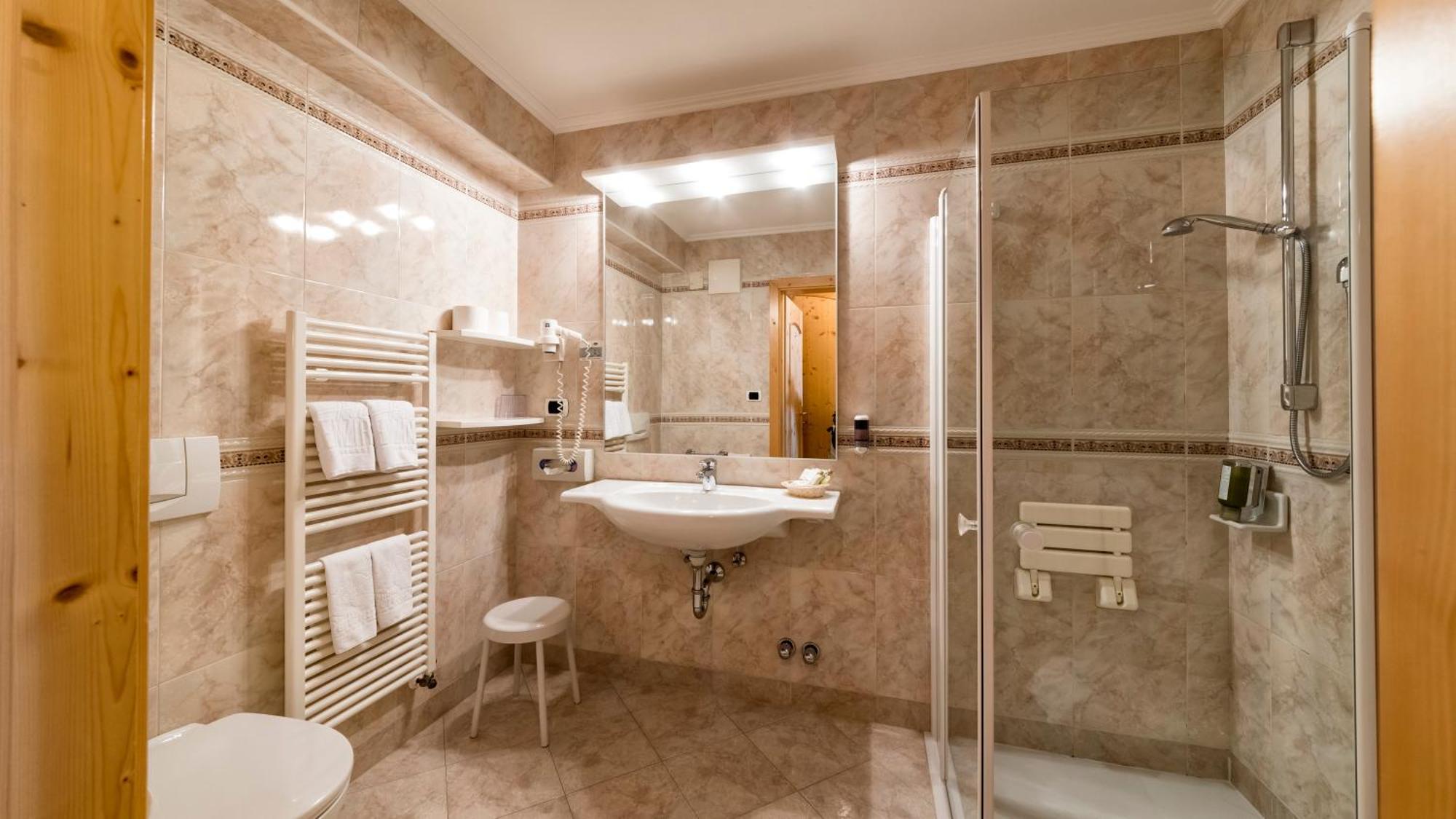 Hotel Genziana Ортізеї Екстер'єр фото